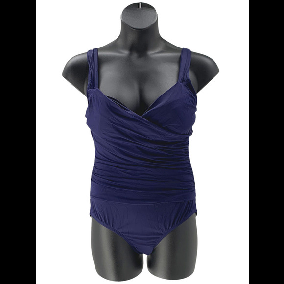 Jantzen Other - Jantzen Solid Surplice Maillot One-Piece Swimsuit Mare - Regular